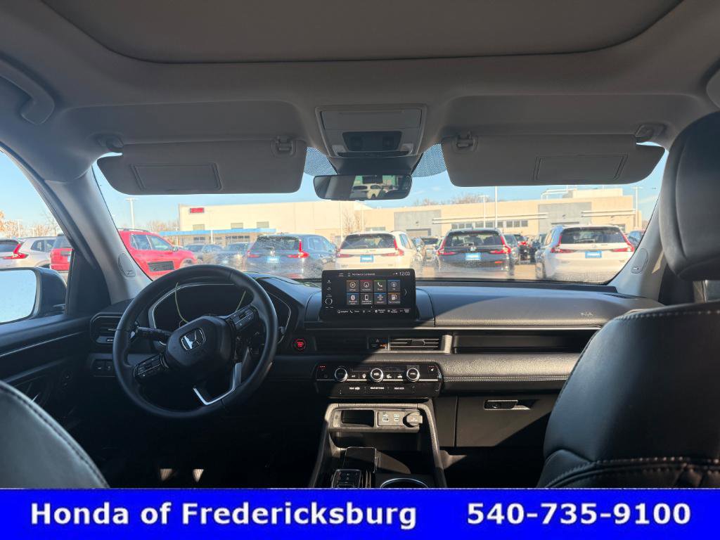 Certified 2025 Honda Pilot Touring image 40