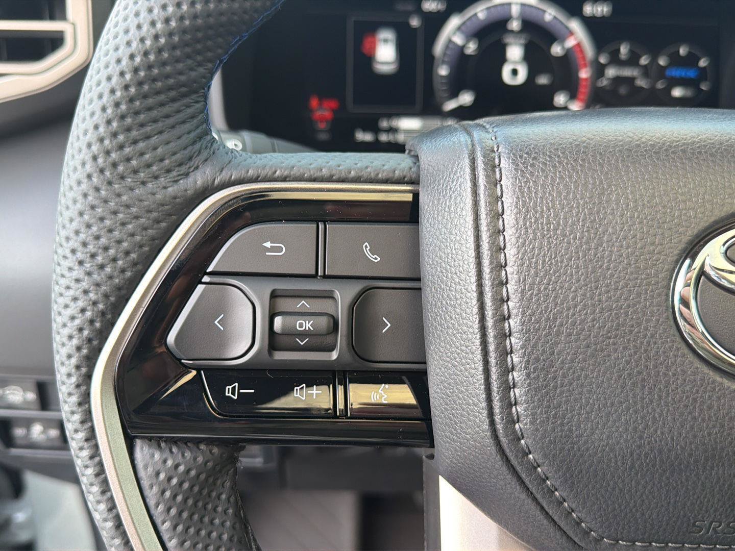 New 2026 Toyota Sequoia Platinum AWD/4WD image 23