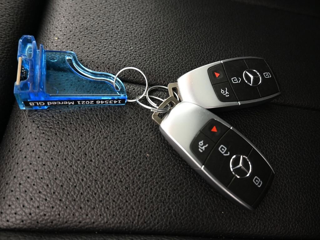 Used 2021 Mercedes-Benz GLB 250 4MATIC w/ Premium Package image 57