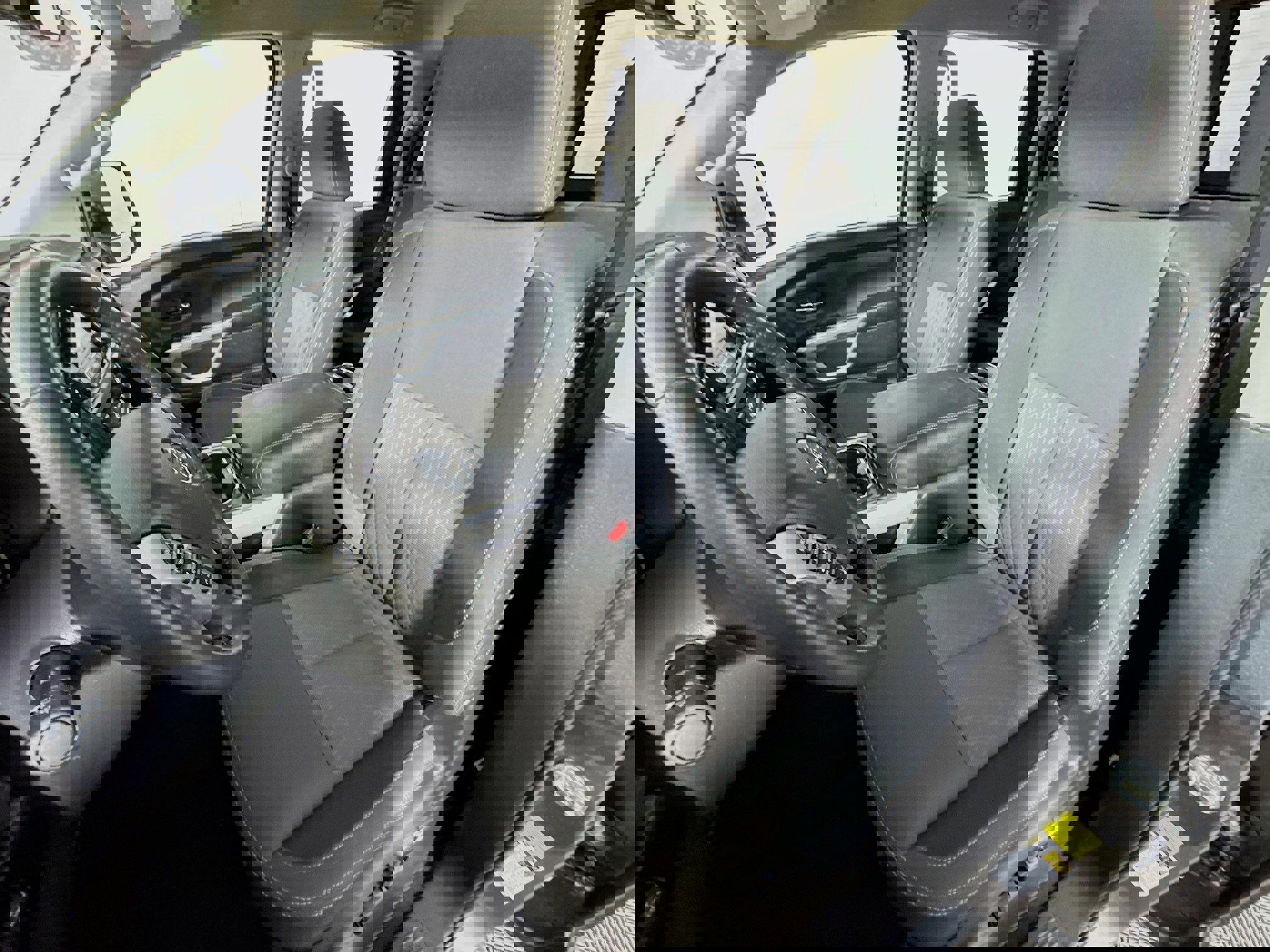 Used 2024 Nissan Titan SV w/ SV Convenience Package image 12