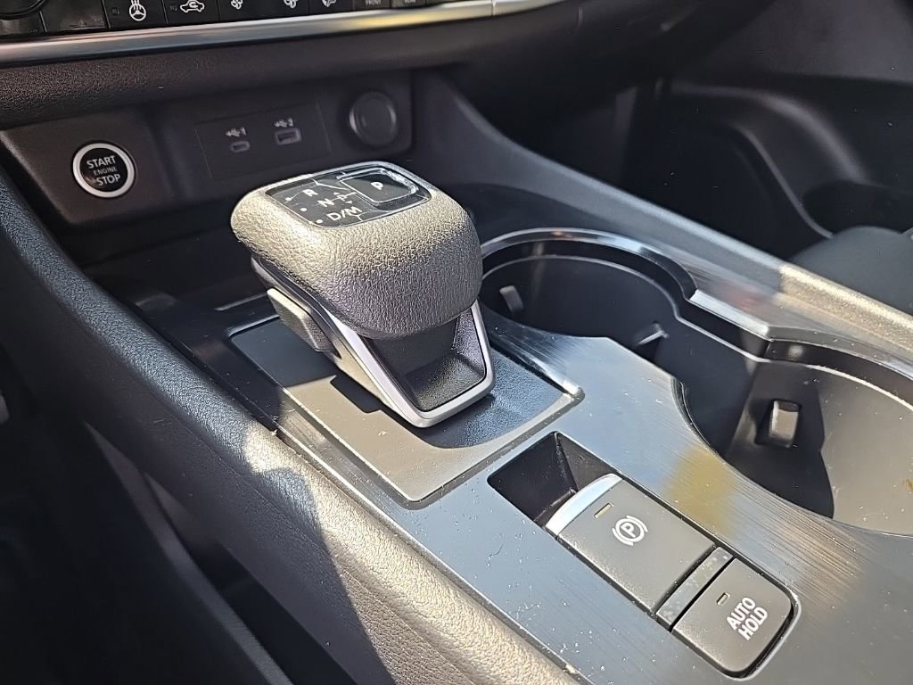 Used 2023 Nissan Rogue SV w/ SV Premium B Package image 22