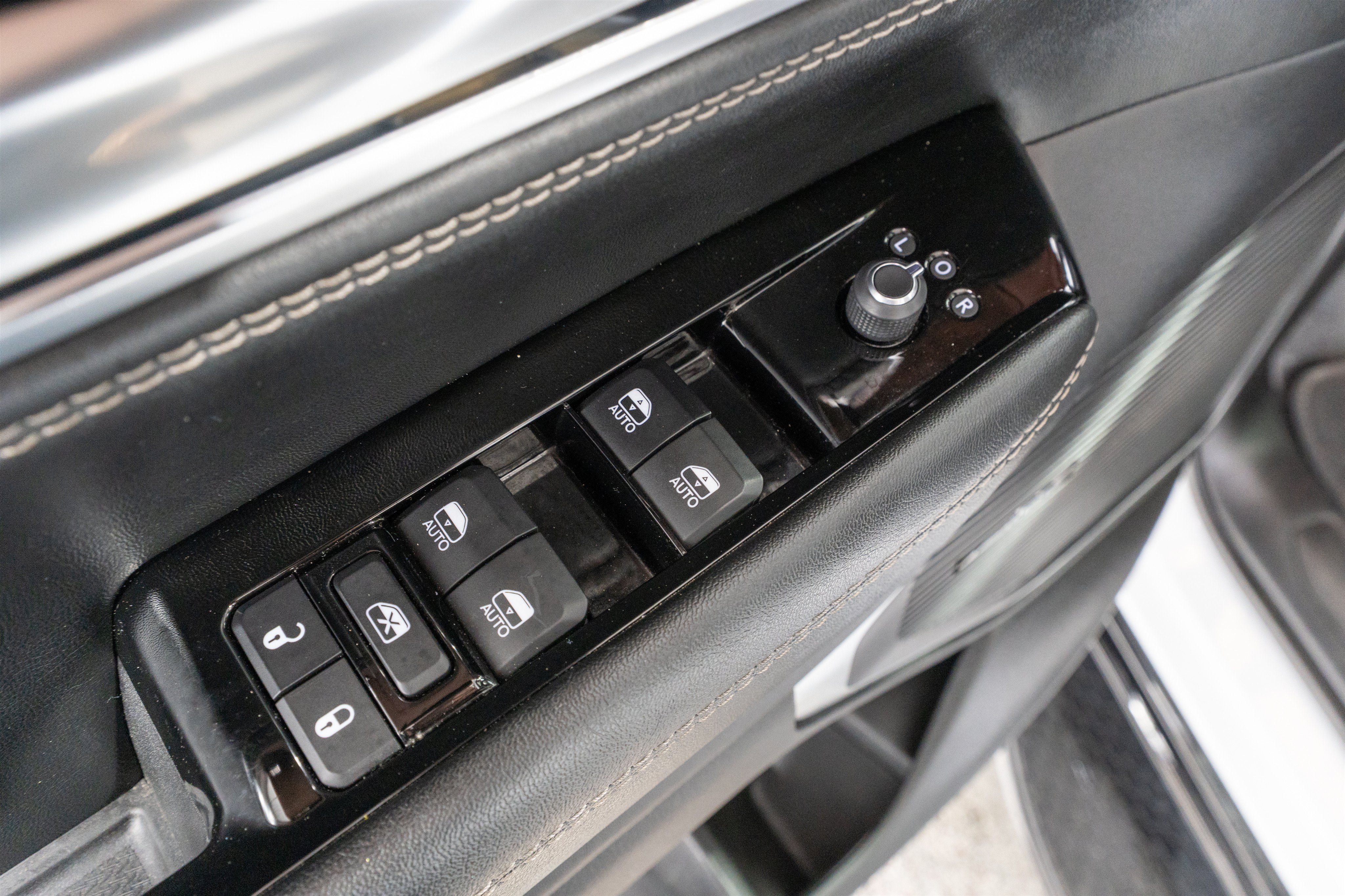 Used 2024 Jeep Wagoneer Series II AWD/4WD image 15