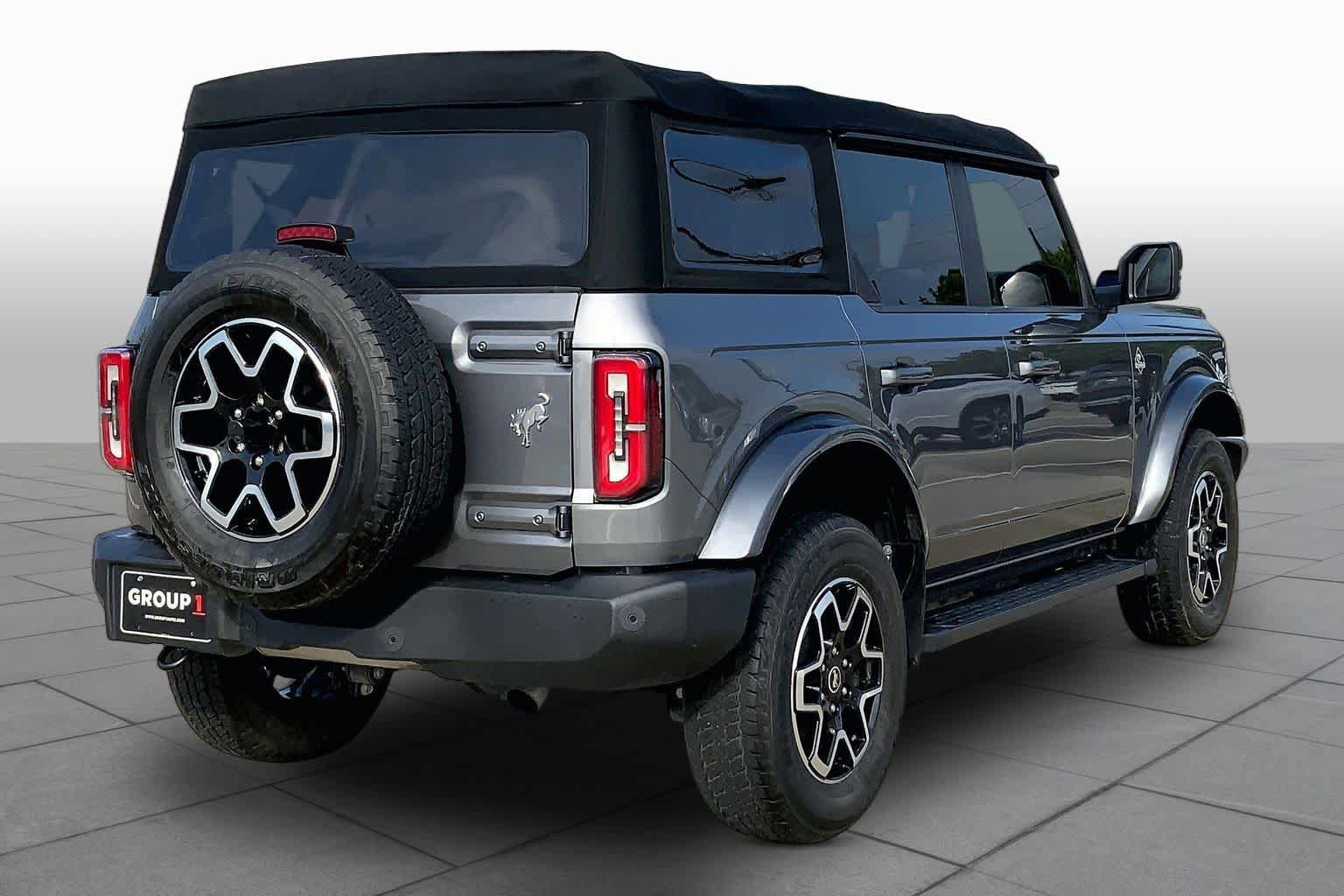 Used 2023 Ford Bronco Outer Banks AWD/4WD image 12