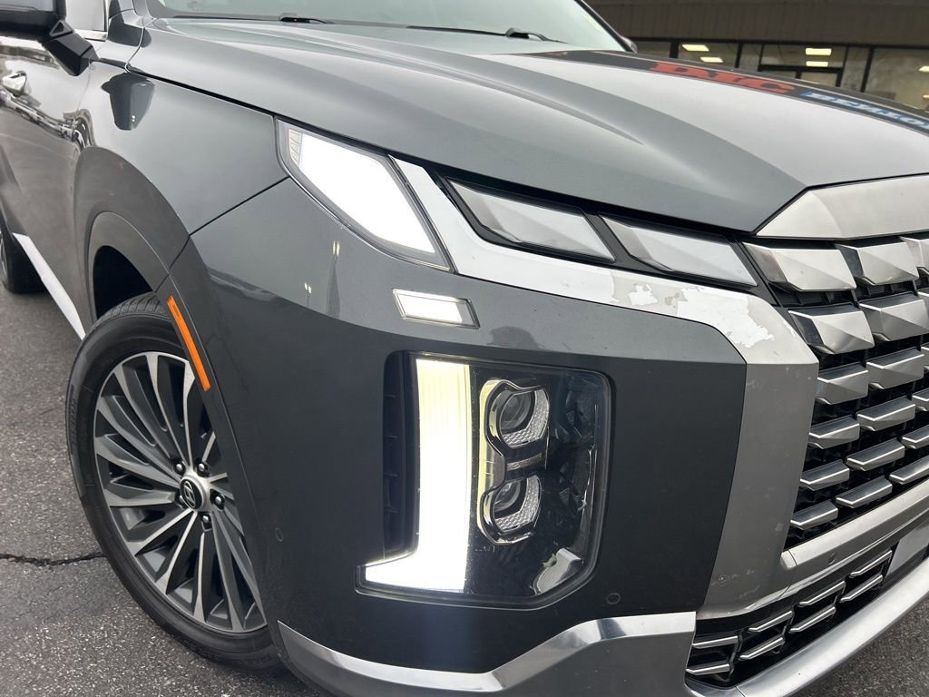 Used 2023 Hyundai Palisade Calligraphy image 40