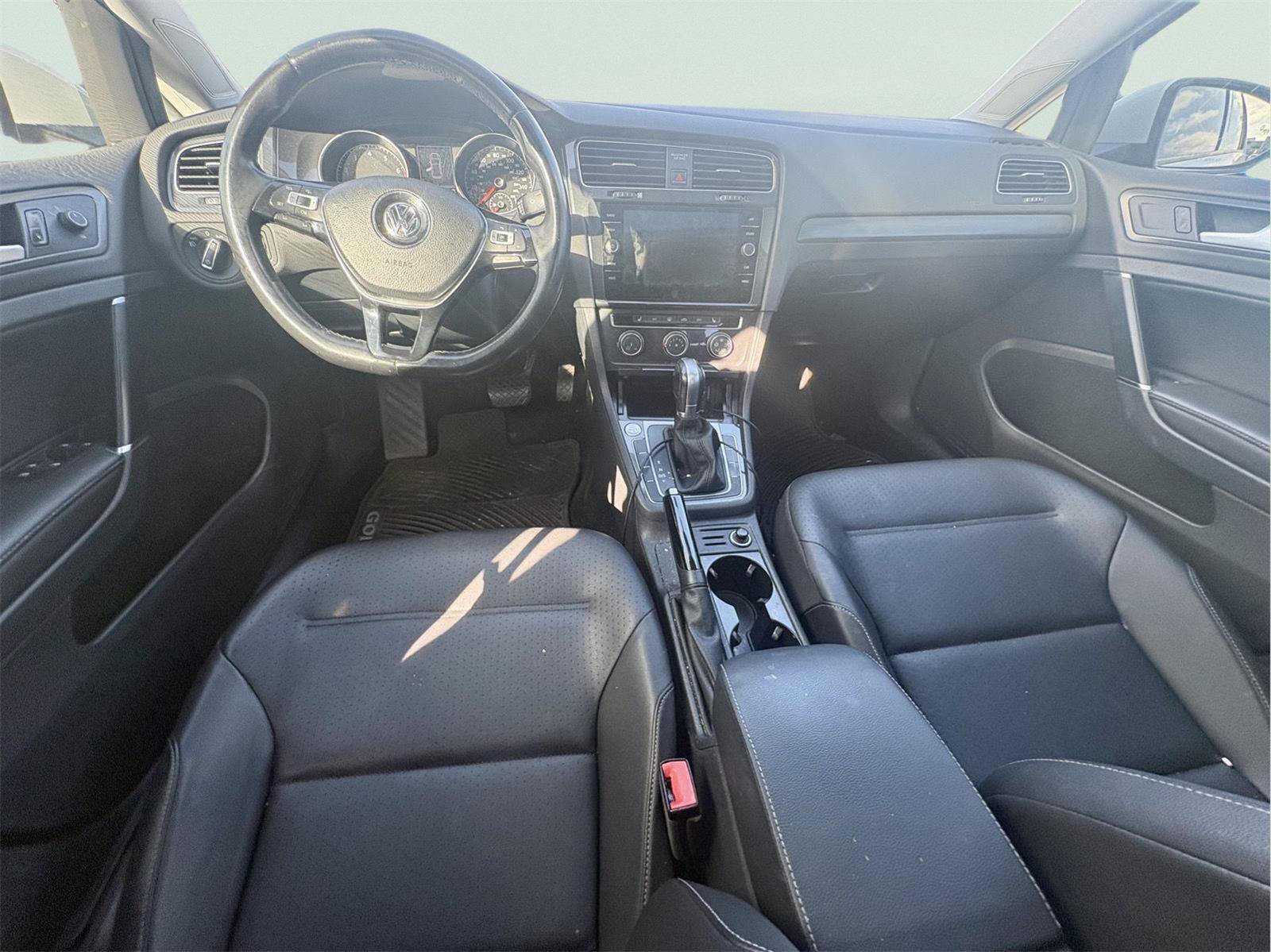 Used 2018 Volkswagen Golf SE FWD image 7
