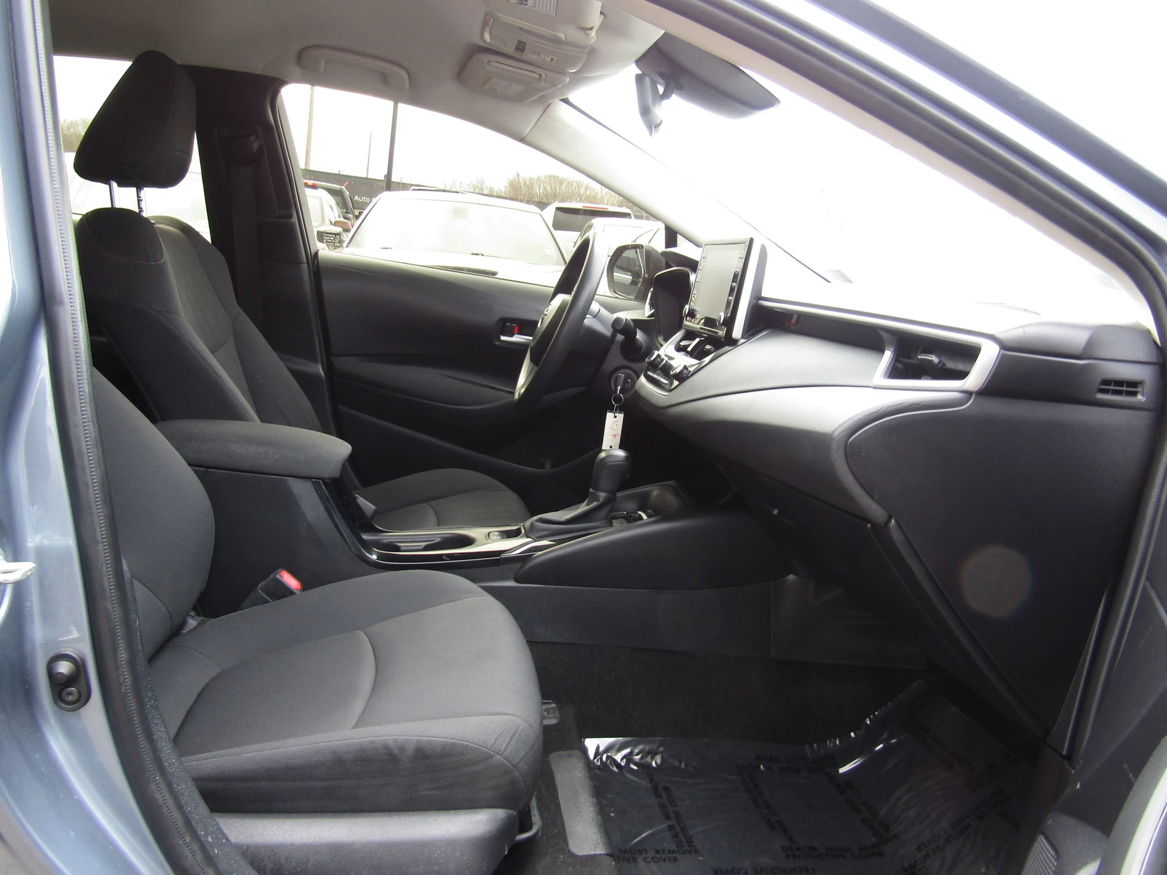 Used 2020 Toyota Corolla LE FWD image 9