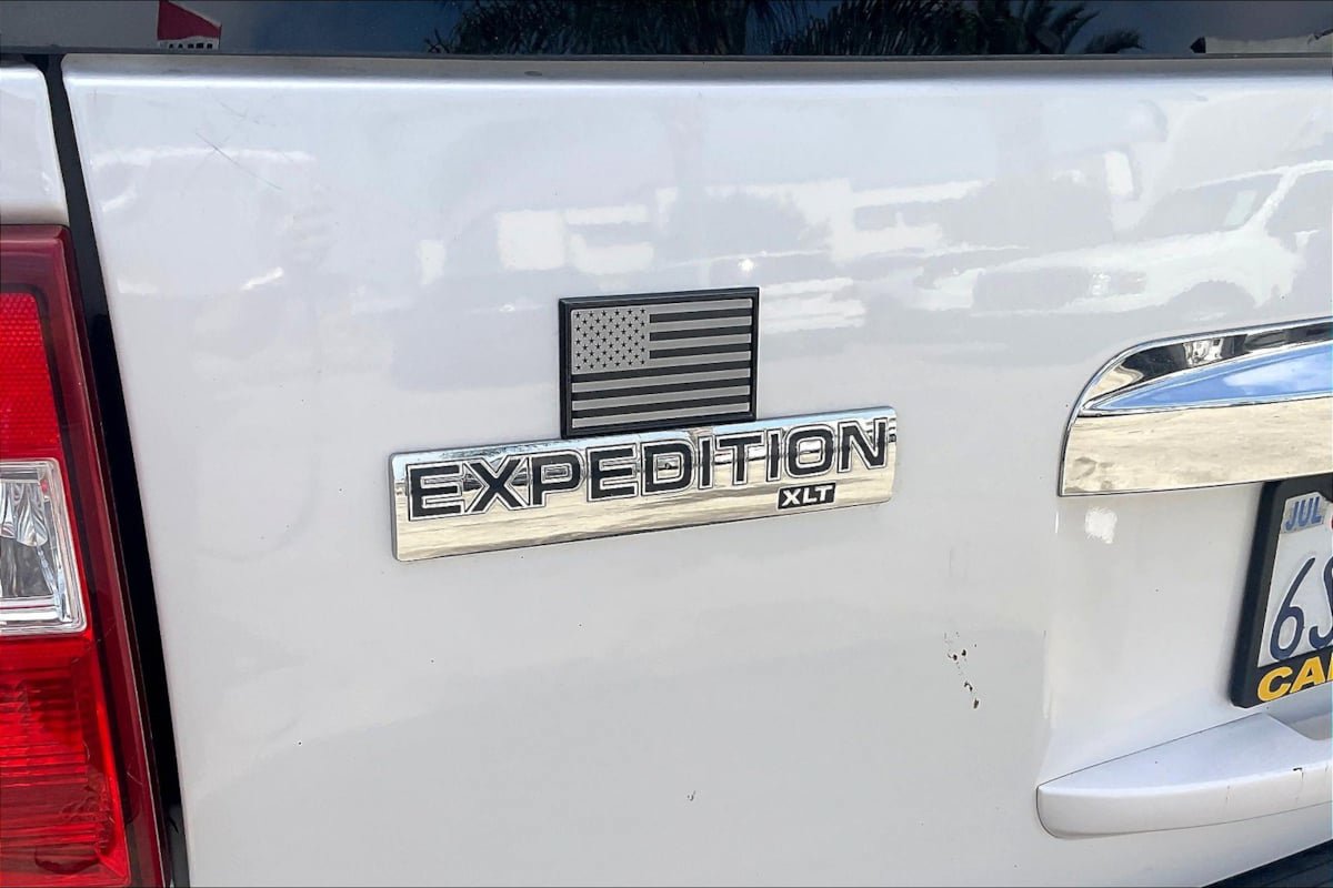Used 2011 Ford Expedition XLT w/ 202A Rapid Spec Order Code RWD image 8