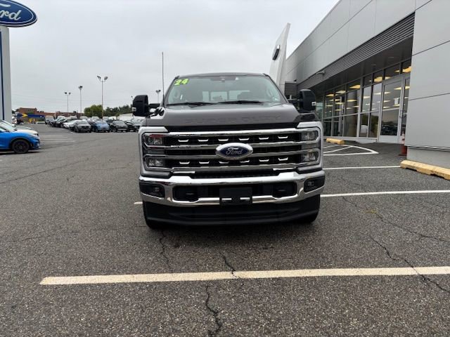 Used 2024 Ford F350 Lariat w/ Camper Package image 2