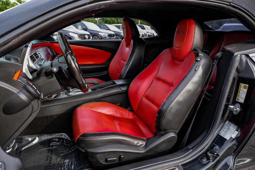 Used 2015 Chevrolet Camaro SS w/ RS Package RWD image 33