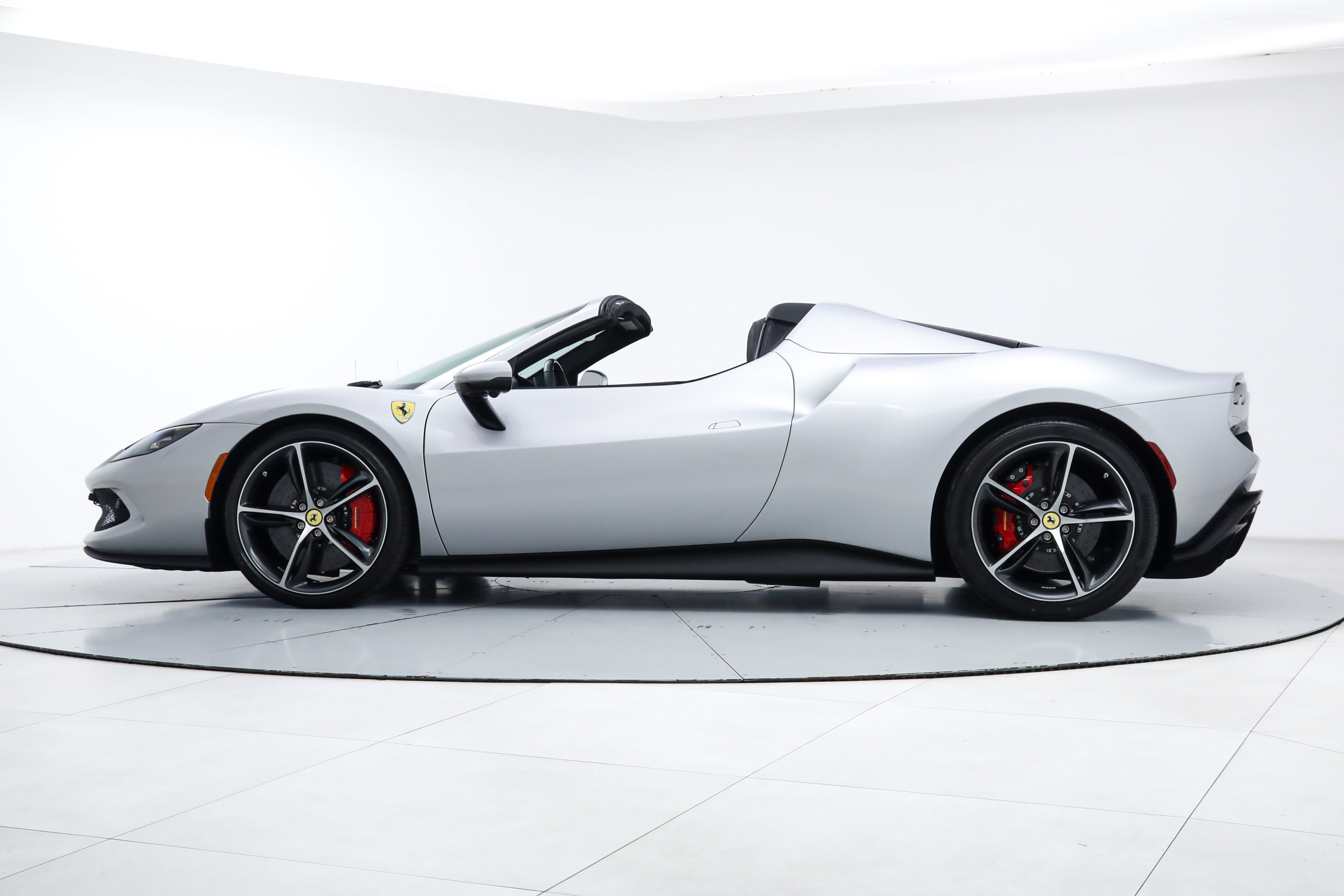 Certified 2026 Ferrari 296 GTS RWD image 4