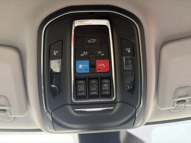 Used 2022 Jeep Grand Cherokee Limited 4xe w/ Luxury Tech Group II AWD/4WD image 60