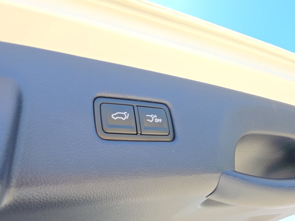 New 2026 Kia Carnival EX FWD image 11