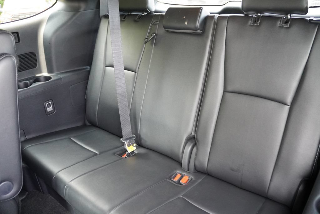 Used 2025 Toyota Highlander XSE AWD/4WD image 18