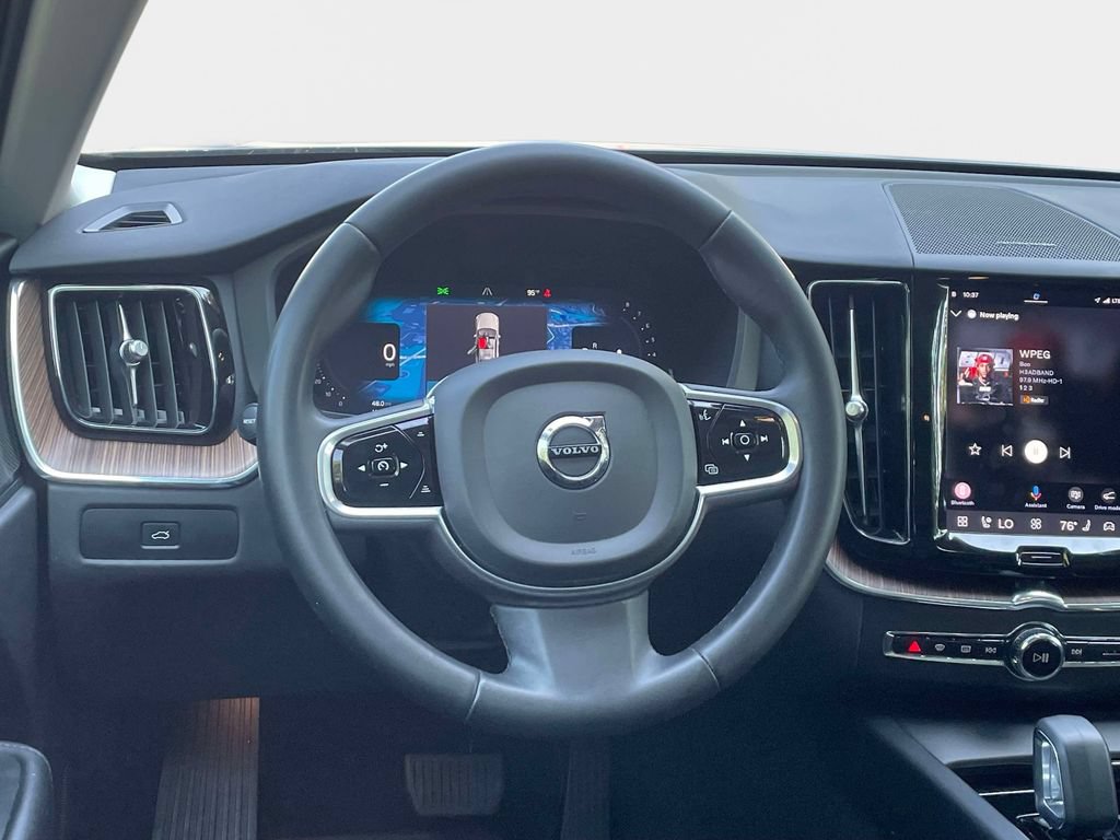 Used 2023 Volvo XC60 B5 Plus w/ Climate Package AWD/4WD image 16