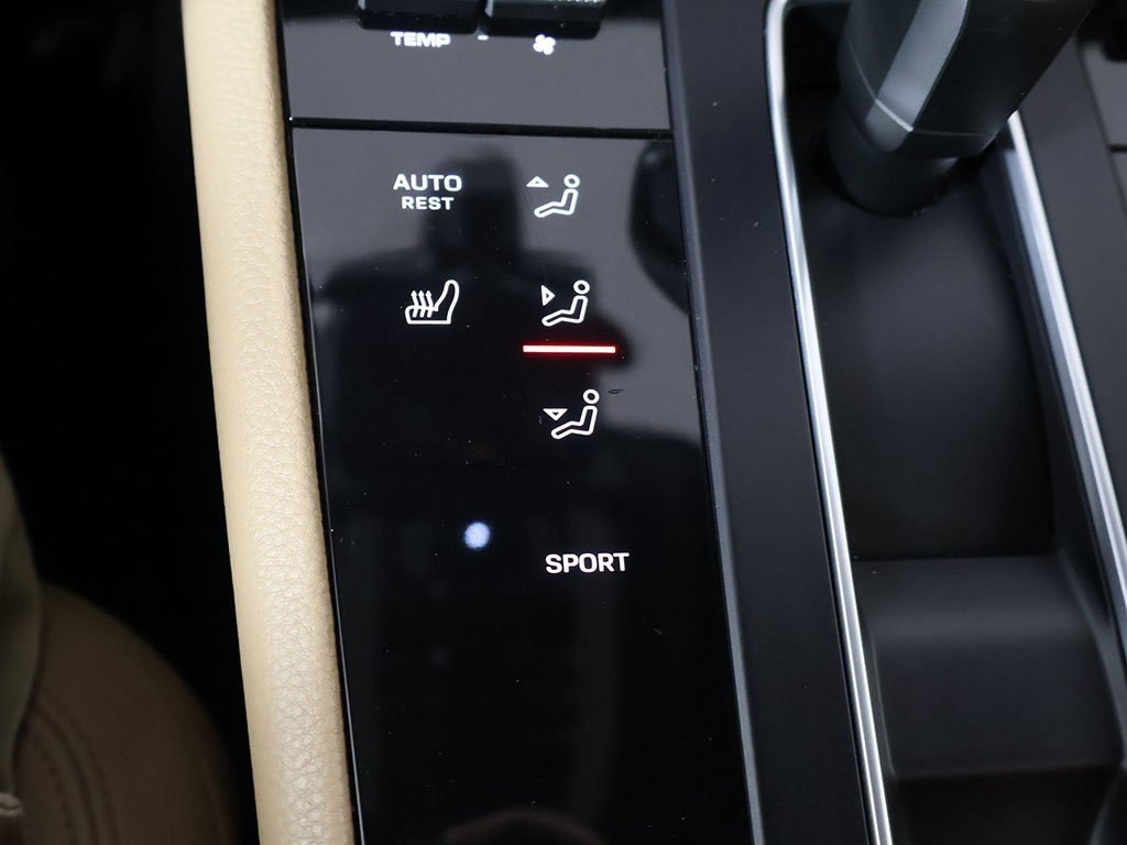 Used 2022 Porsche Macan image 47