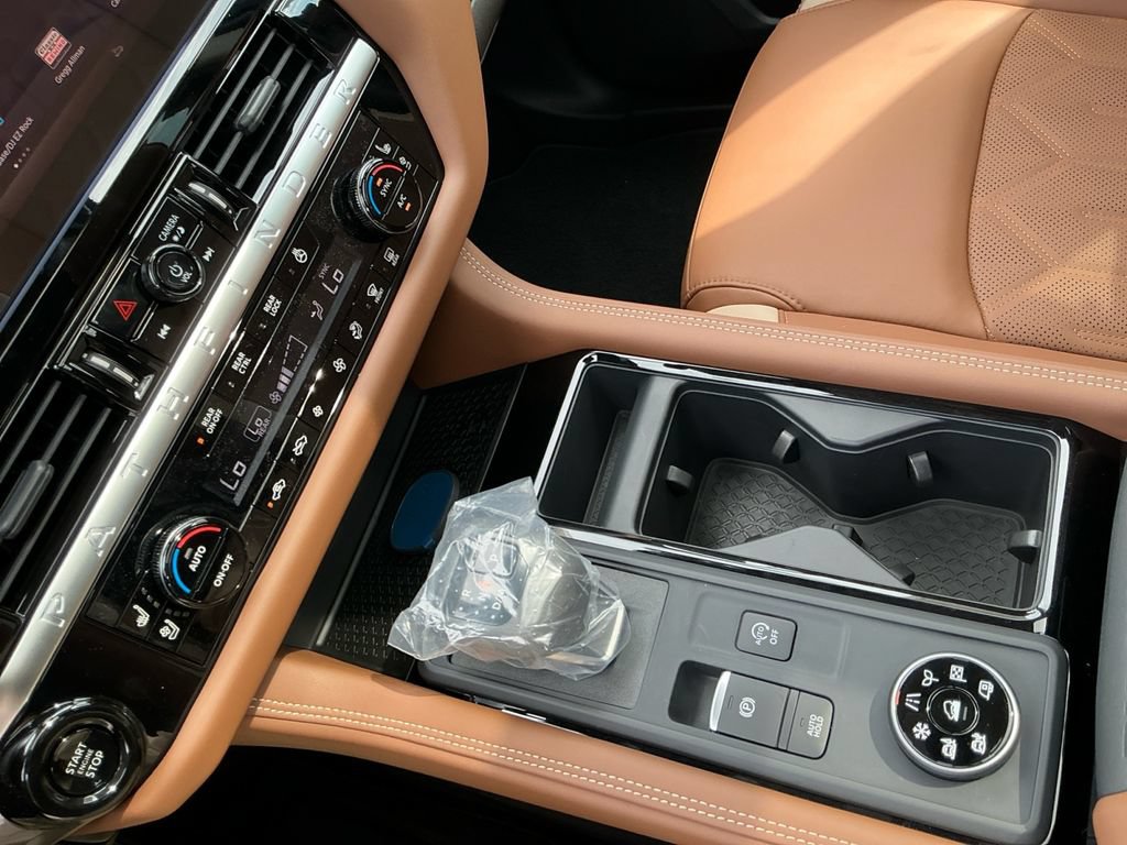 New 2026 Nissan Pathfinder Platinum AWD/4WD image 28