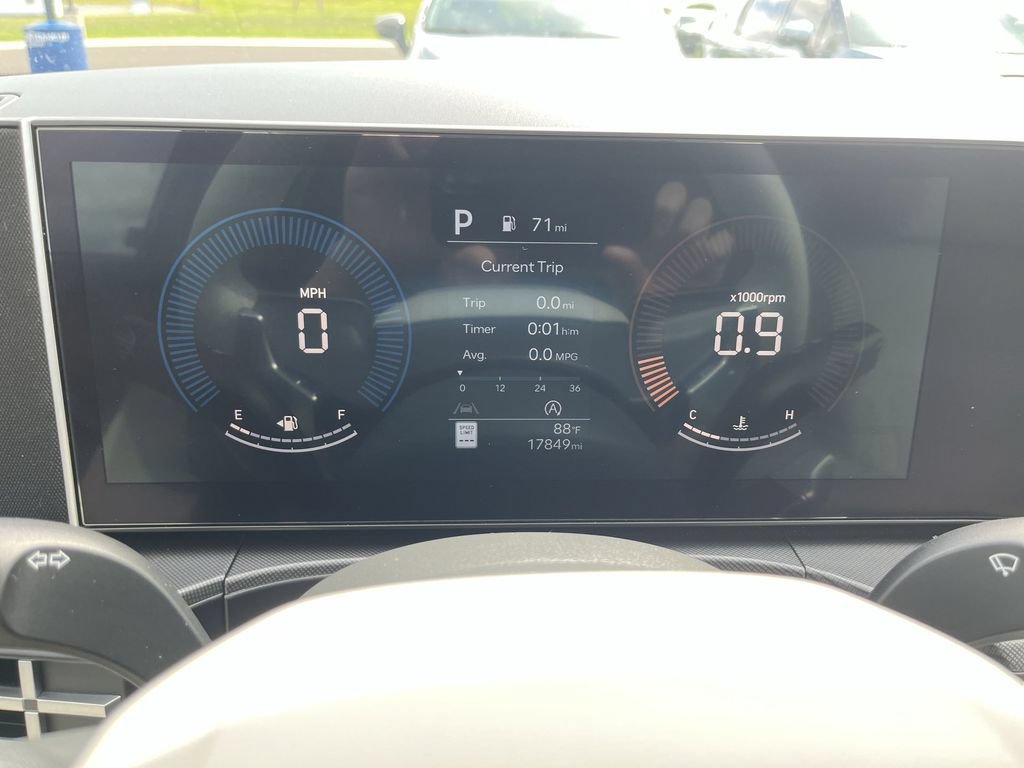 Used 2025 Hyundai Santa Fe SE AWD/4WD image 15