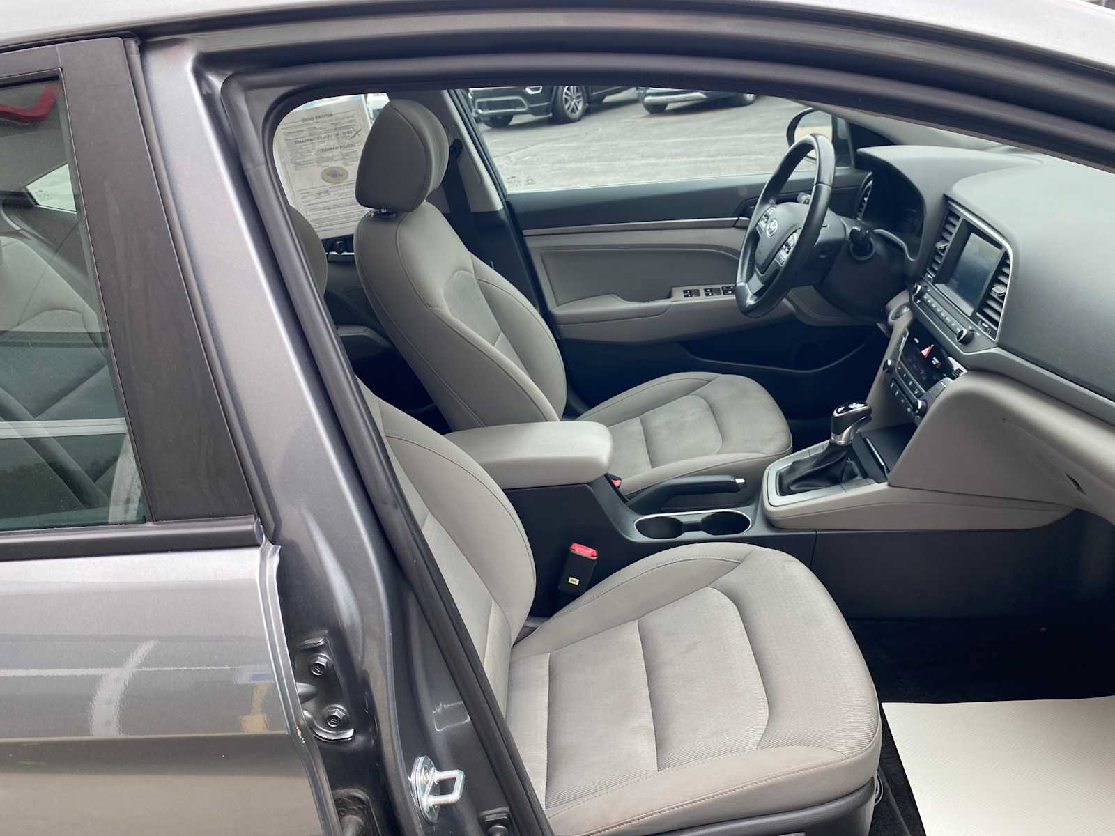 Used 2018 Hyundai Elantra Value Edition w/ Cargo Package FWD image 25