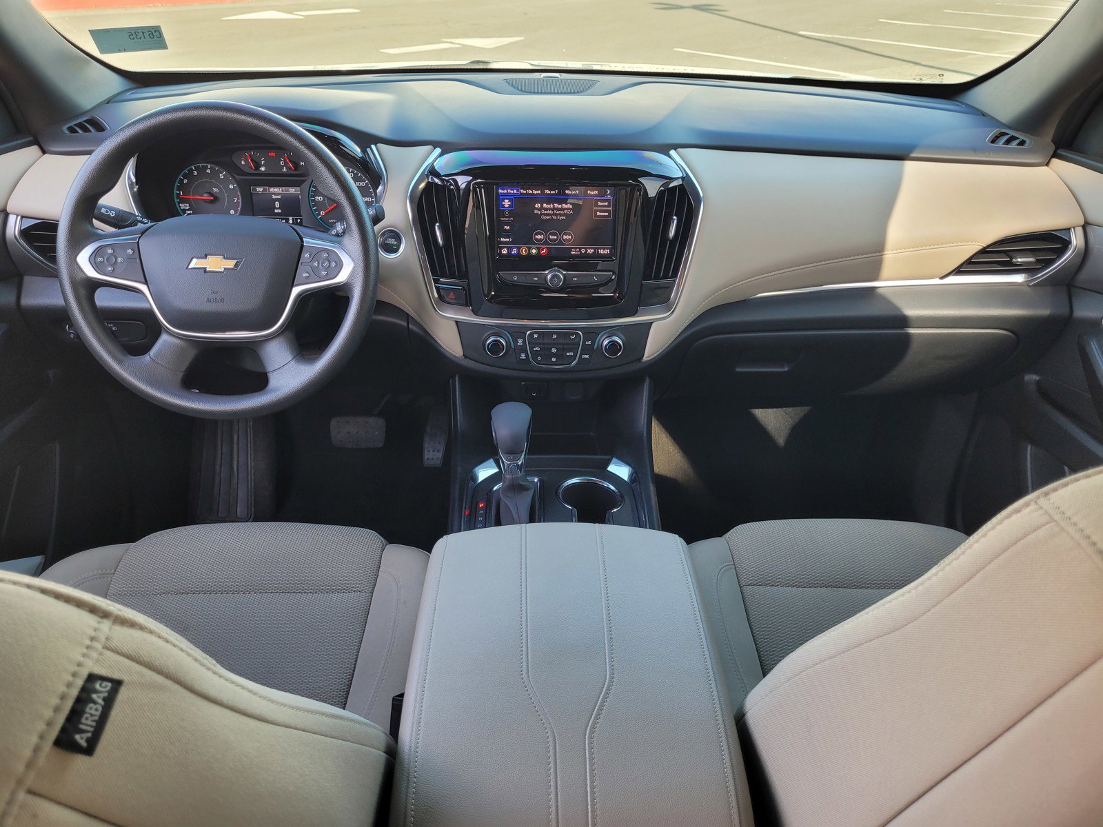 Used 2023 Chevrolet Traverse LS image 15