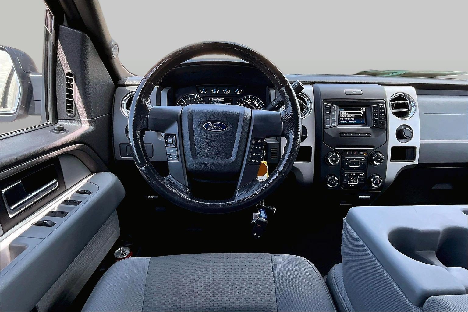 Used 2013 Ford F150 XLT w/ Mid Equipment Group RWD image 5