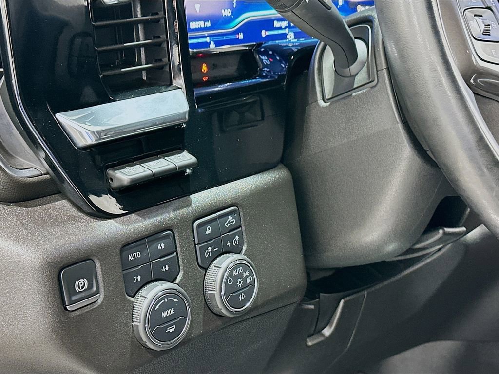 Used 2024 Chevrolet Silverado 3500 High Country w/ High Country Premium Package image 10