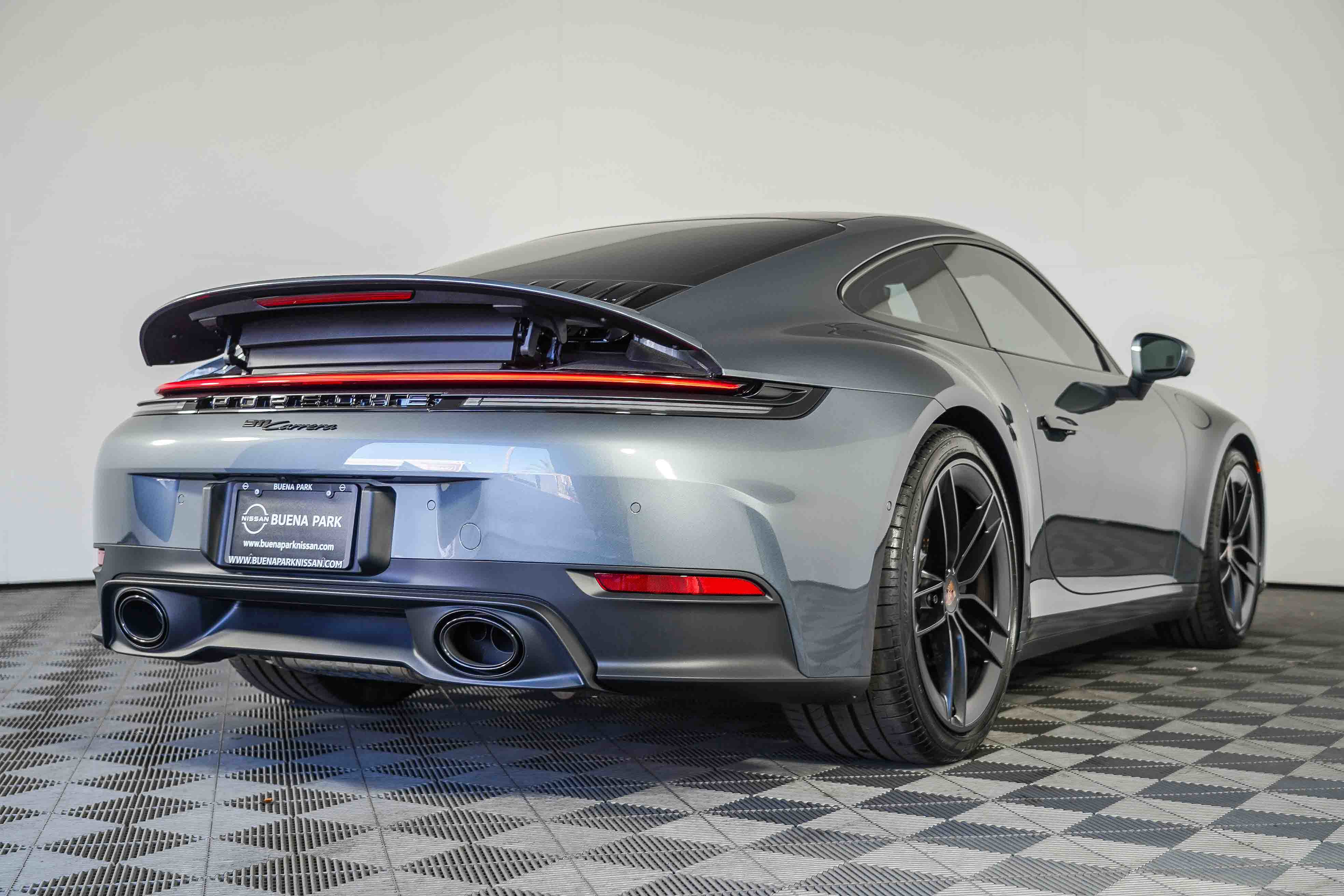 Used 2025 Porsche 911 Carrera image 13