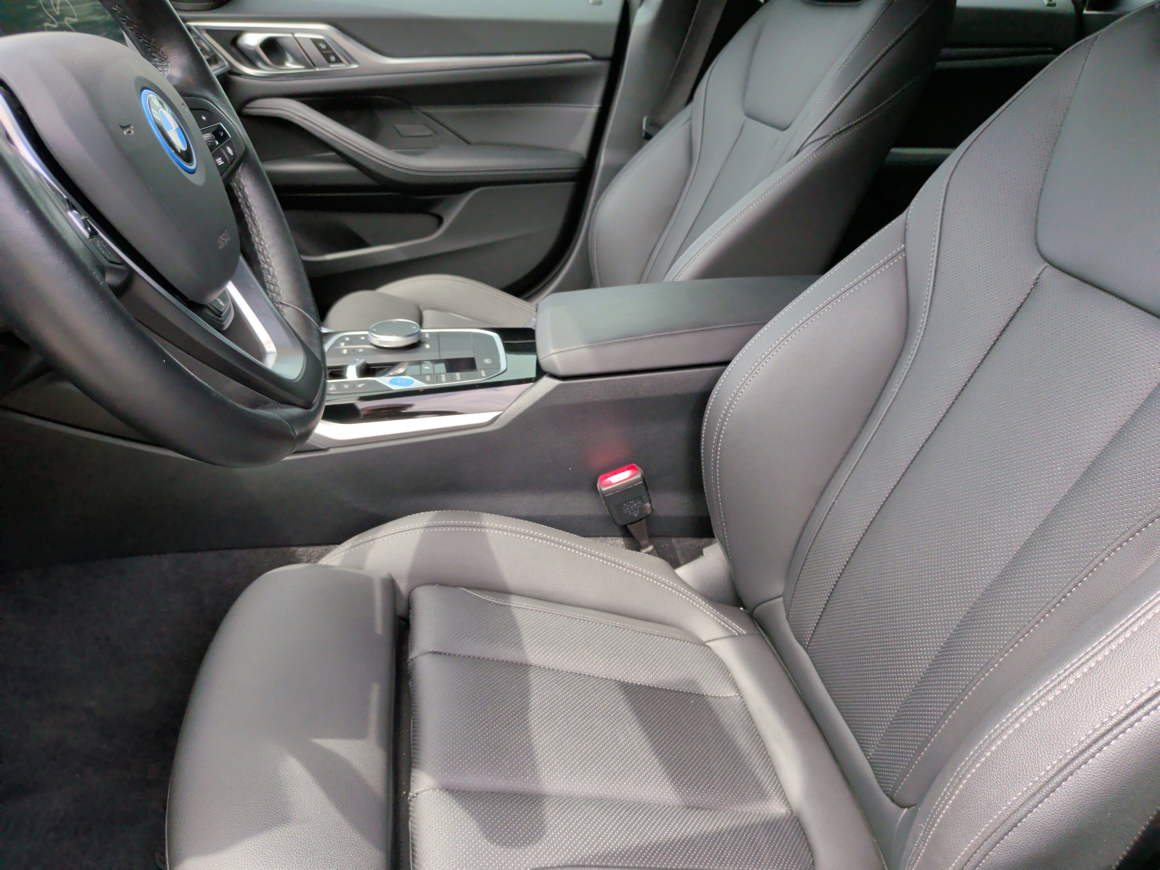 Used 2023 BMW i4 eDrive35 w/ Premium Package RWD image 27