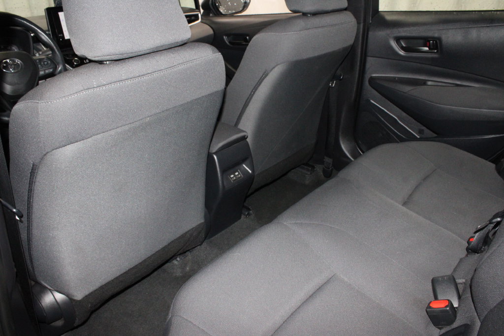 Used 2024 Toyota Corolla LE FWD image 21