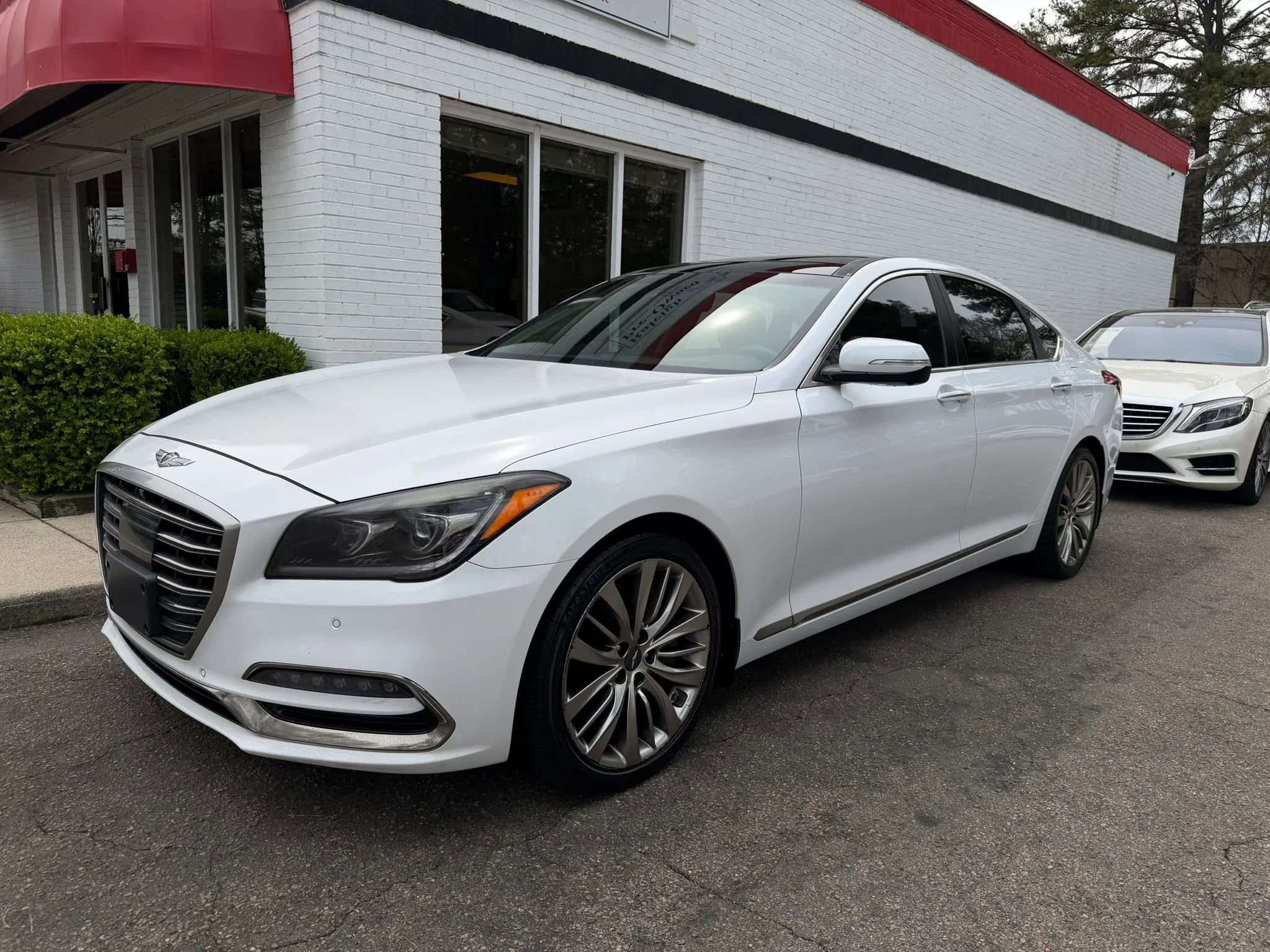 Used 2019 Genesis G80 5.0 Ultimate image 2