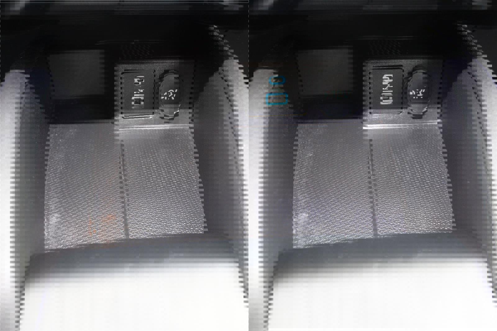 Used 2022 Ford Escape SE image 30