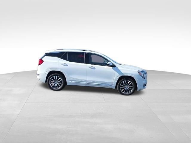Used 2022 GMC Terrain Denali w/ LPO, Floor Liner Package image 13