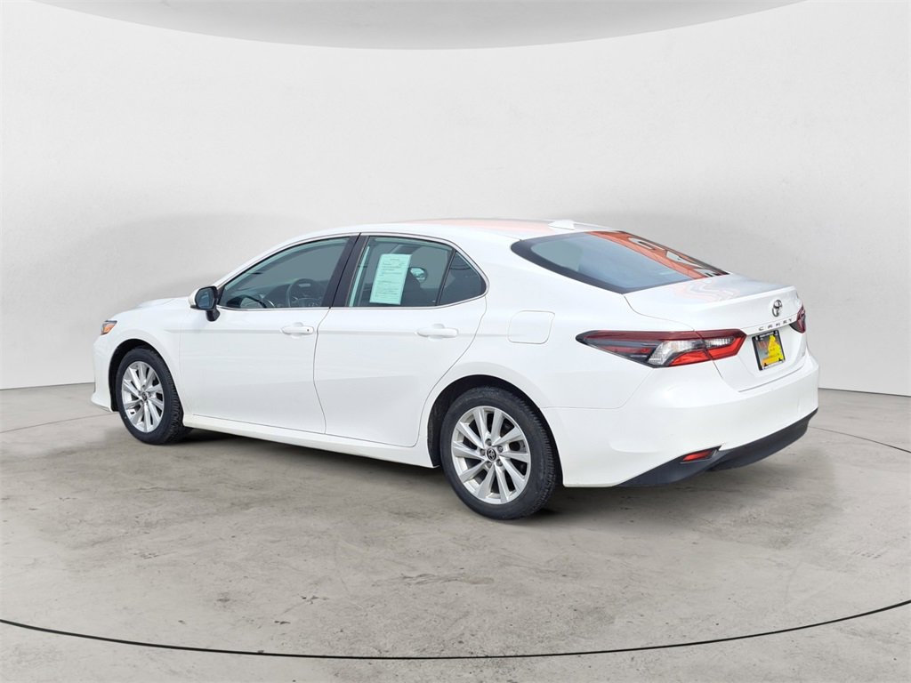 Used 2024 Toyota Camry LE image 5
