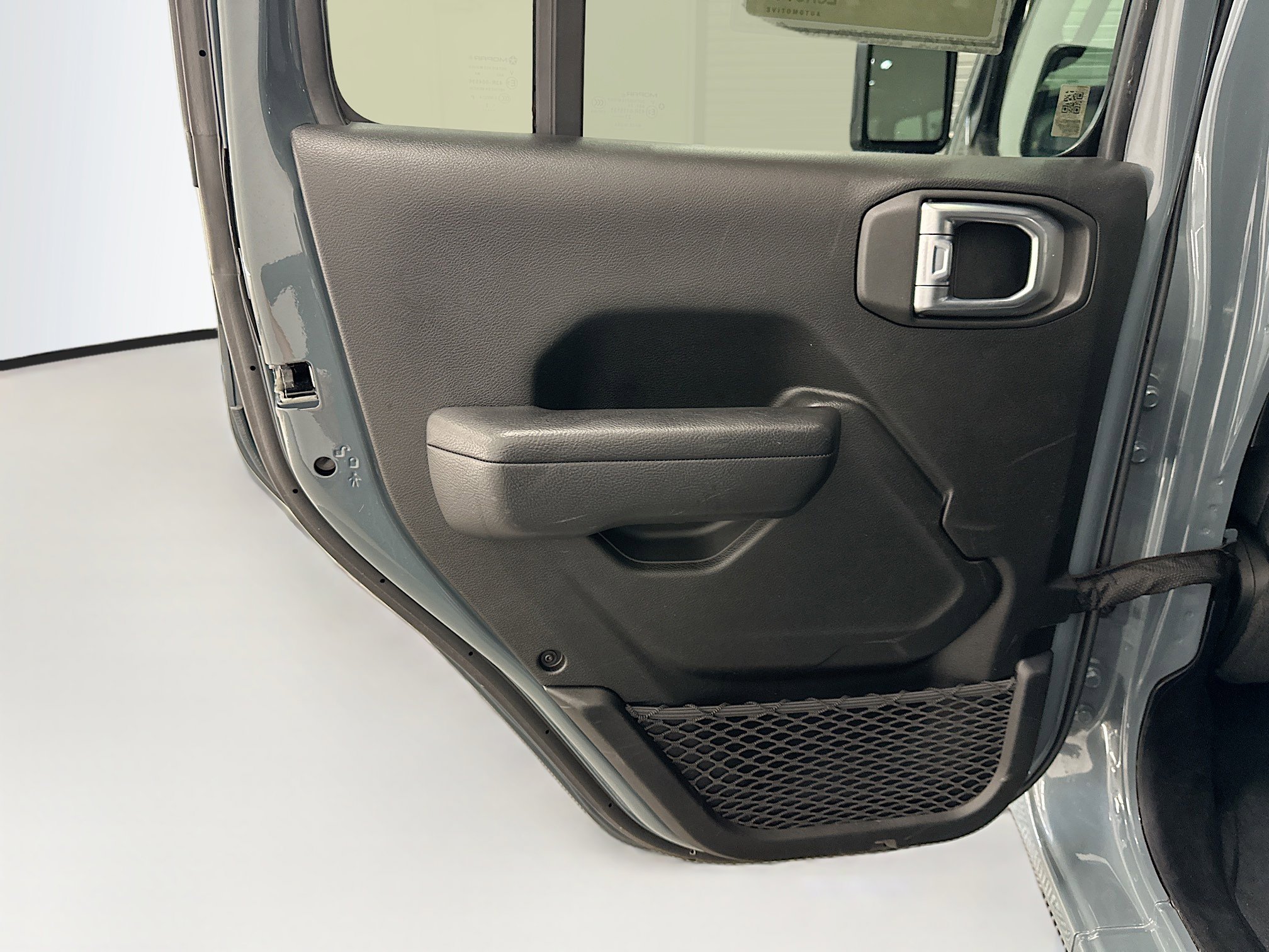 Used 2024 Jeep Wrangler Unlimited w/ Convenience Group AWD/4WD image 26