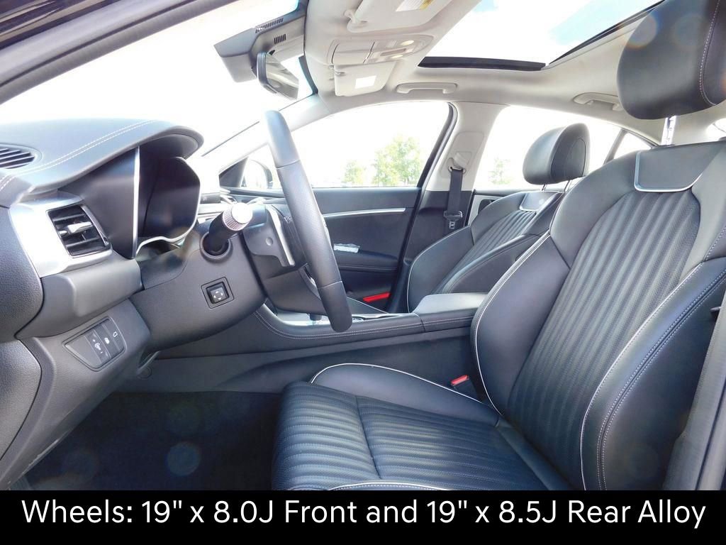 Used 2026 Genesis G70 2.5T Prestige image 15