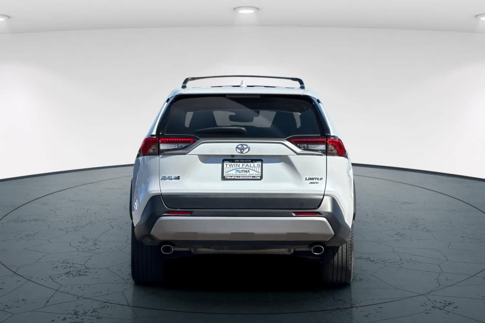 Used 2023 Toyota RAV4 Limited AWD/4WD image 7