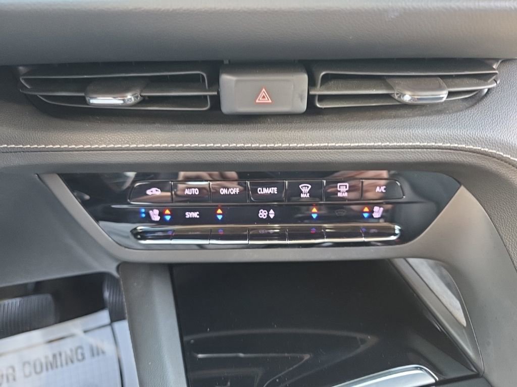 Used 2022 Buick Envision Avenir w/ Technology Package II image 15