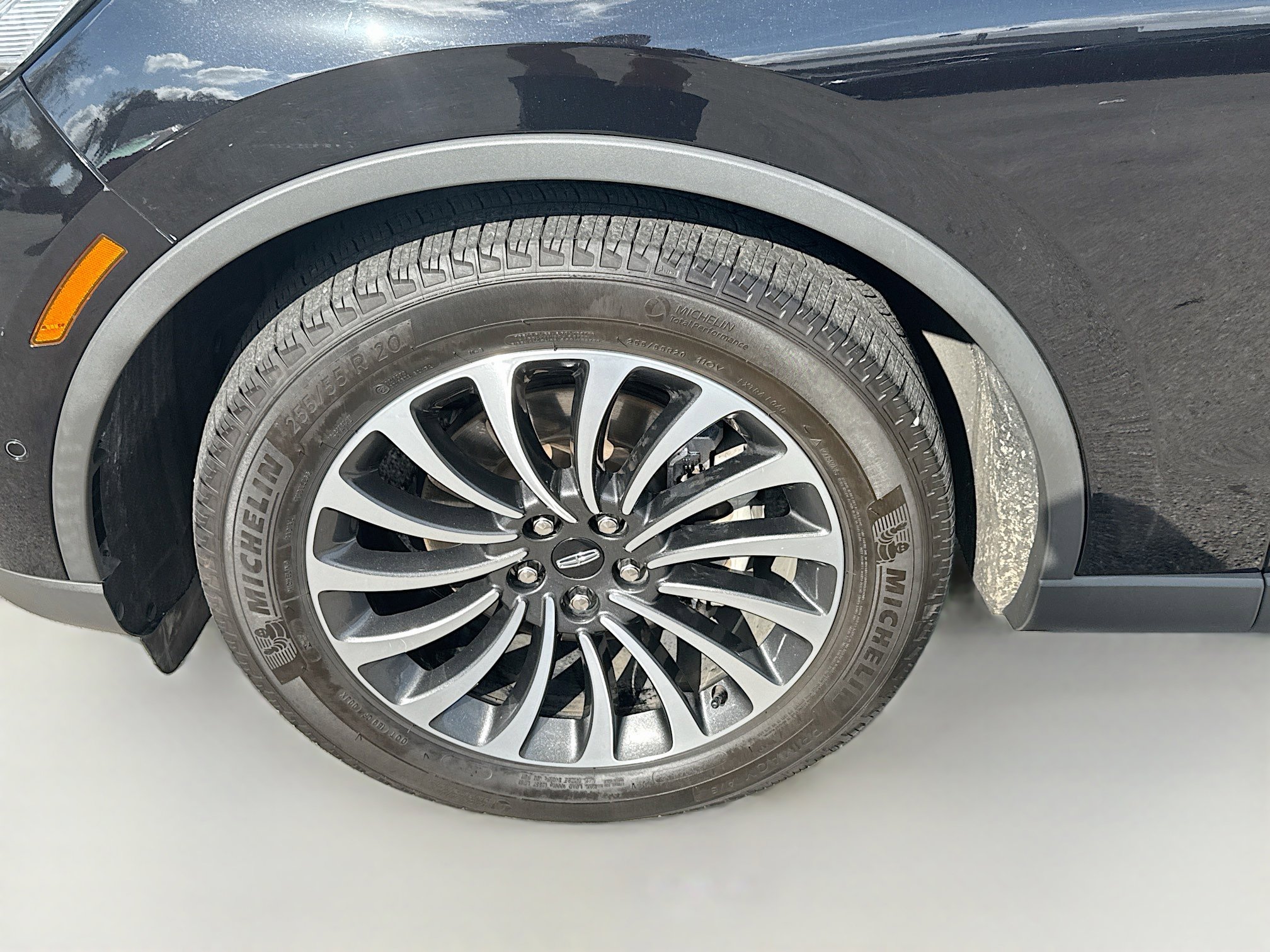 Used 2023 Lincoln Aviator Reserve w/ Equipment Group 201A image 38