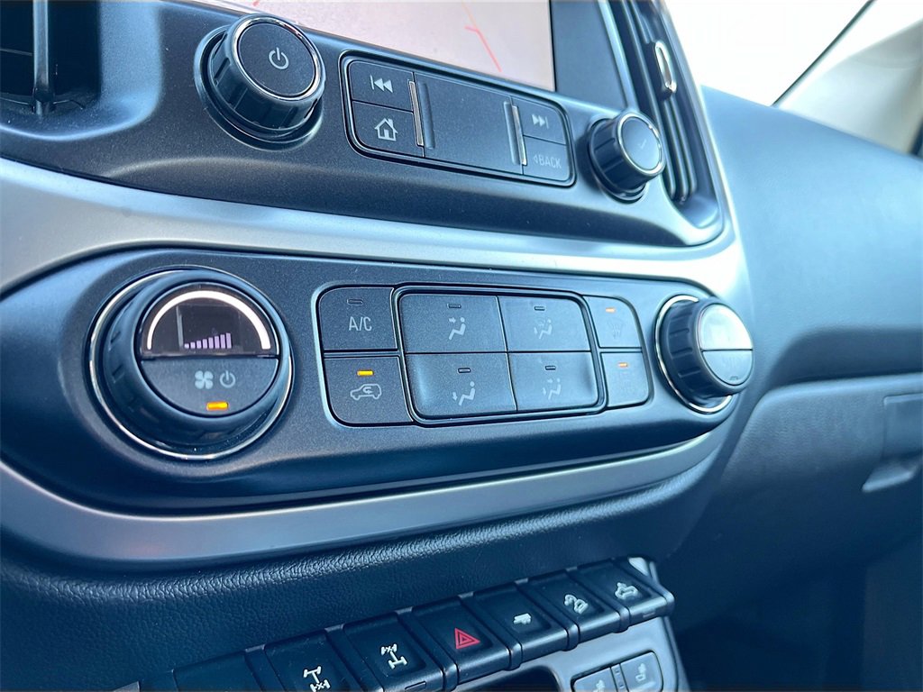 Used 2021 Chevrolet Colorado ZR2 image 16