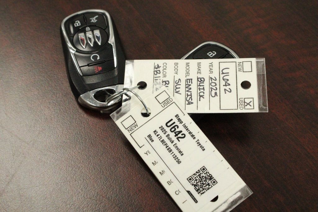 Used 2025 Buick Envista Sport Touring w/ Convenience II Package image 29