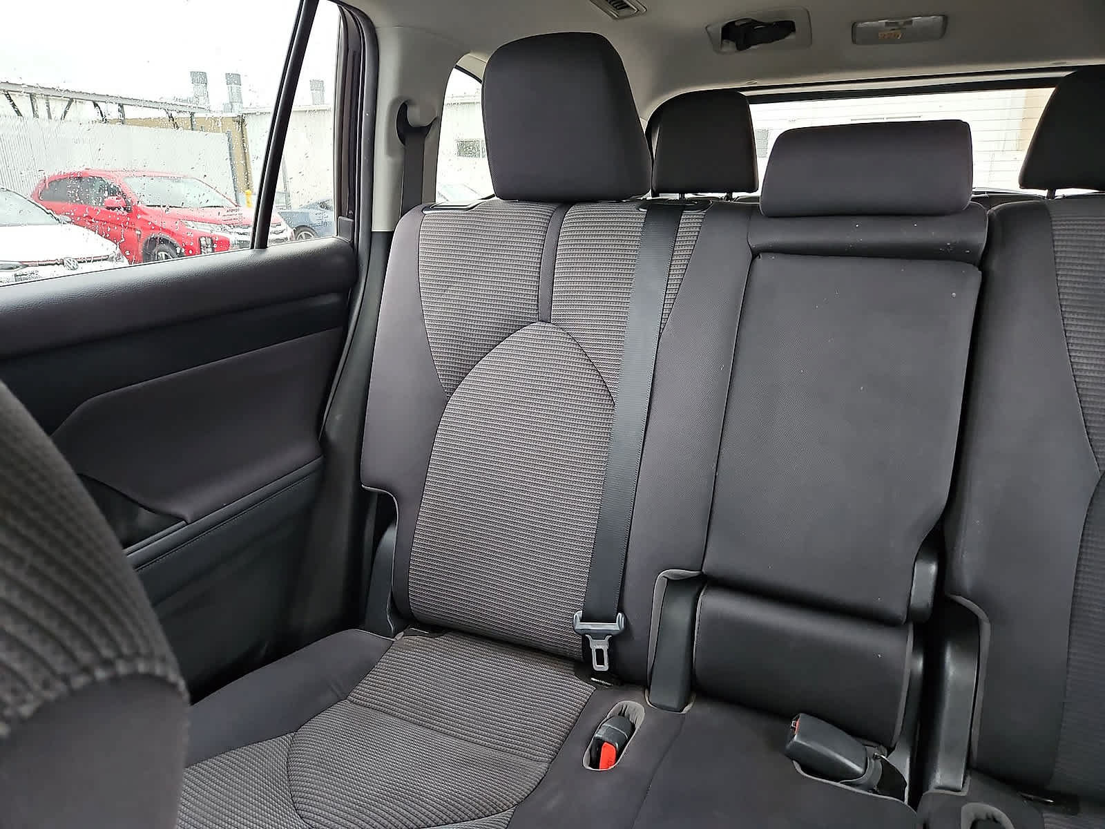 Used 2021 Toyota Highlander LE AWD/4WD image 13