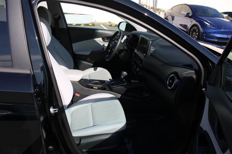 Used 2023 Hyundai Kona SEL image 12