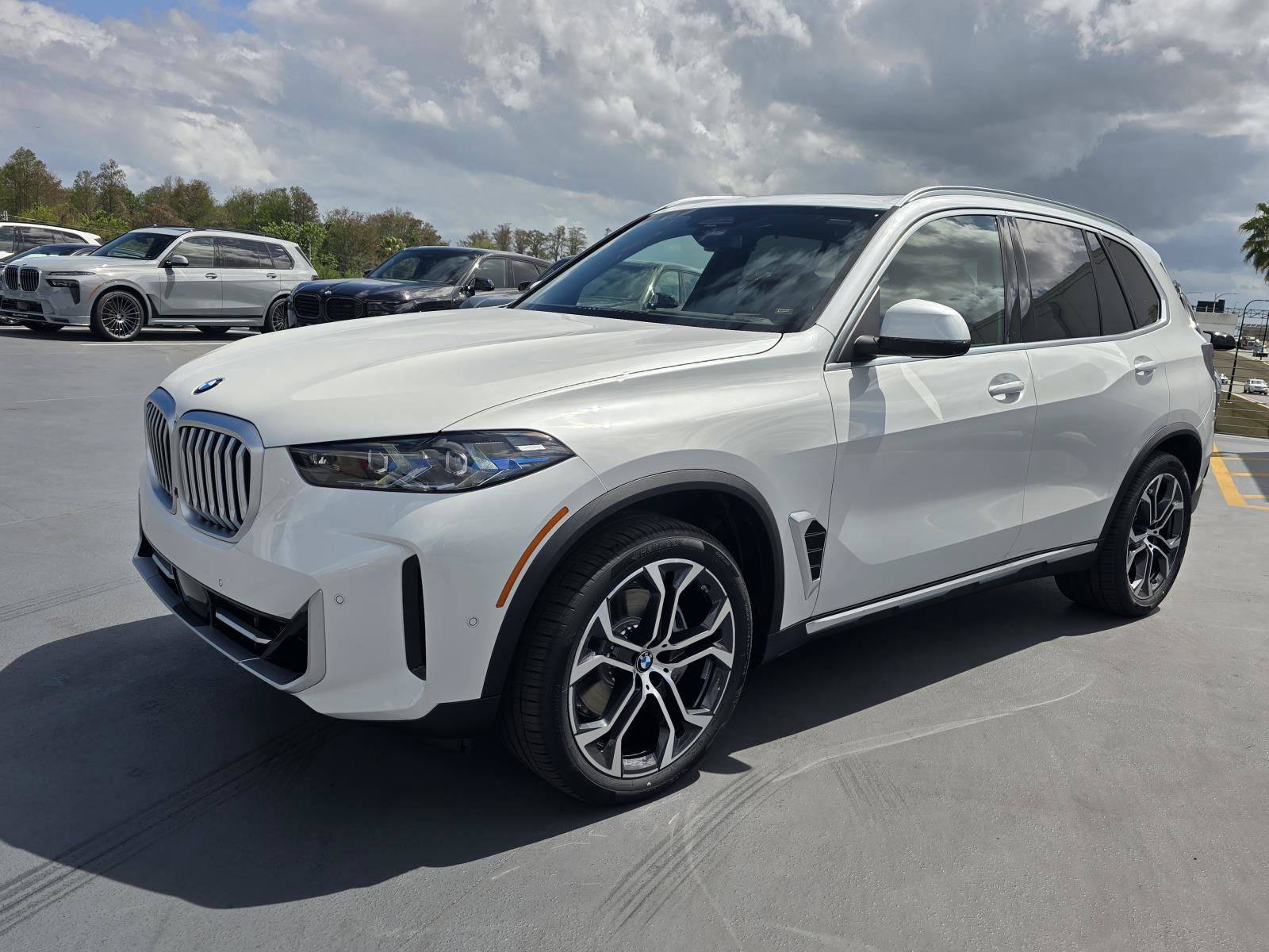 New 2026 BMW X5 xDrive40i w/ Executive Package AWD/4WD image 7