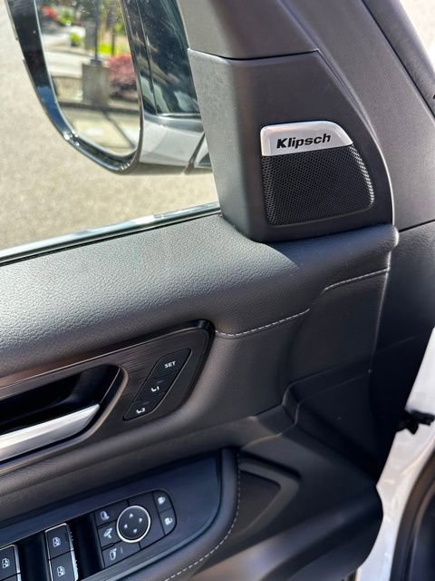 Used 2025 Nissan Armada SL AWD/4WD image 42