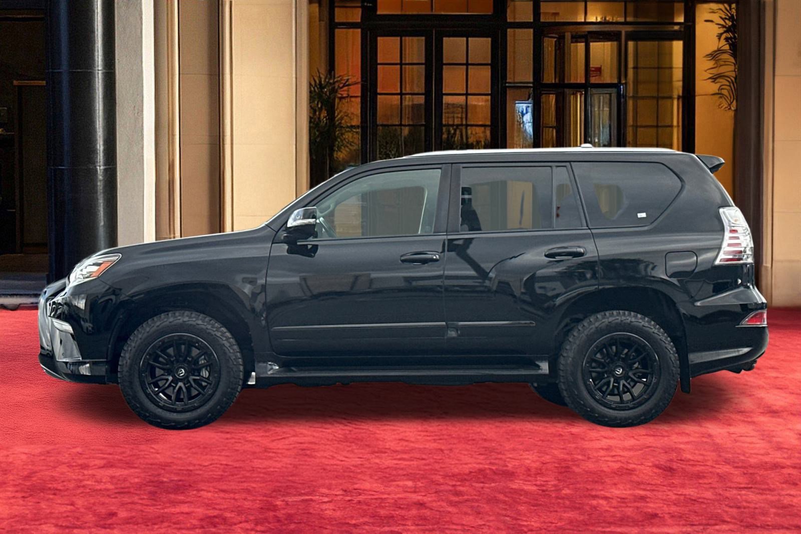 Used 2019 Lexus GX 460 image 3