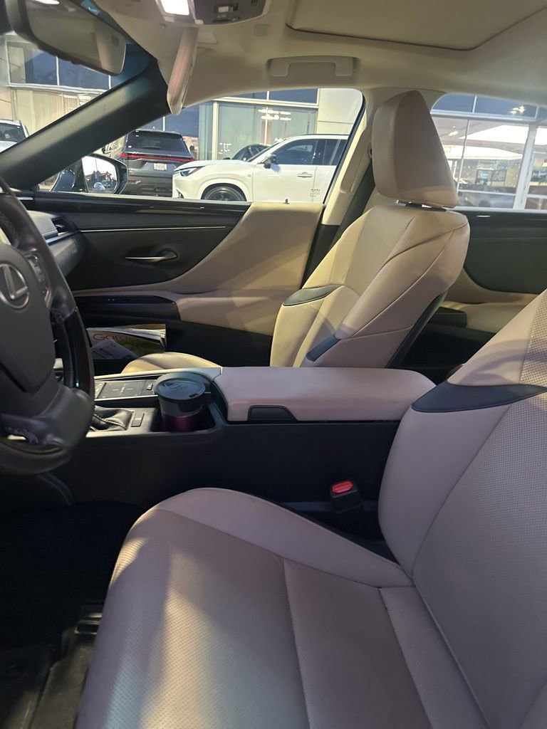 Used 2019 Lexus ES 350 image 10
