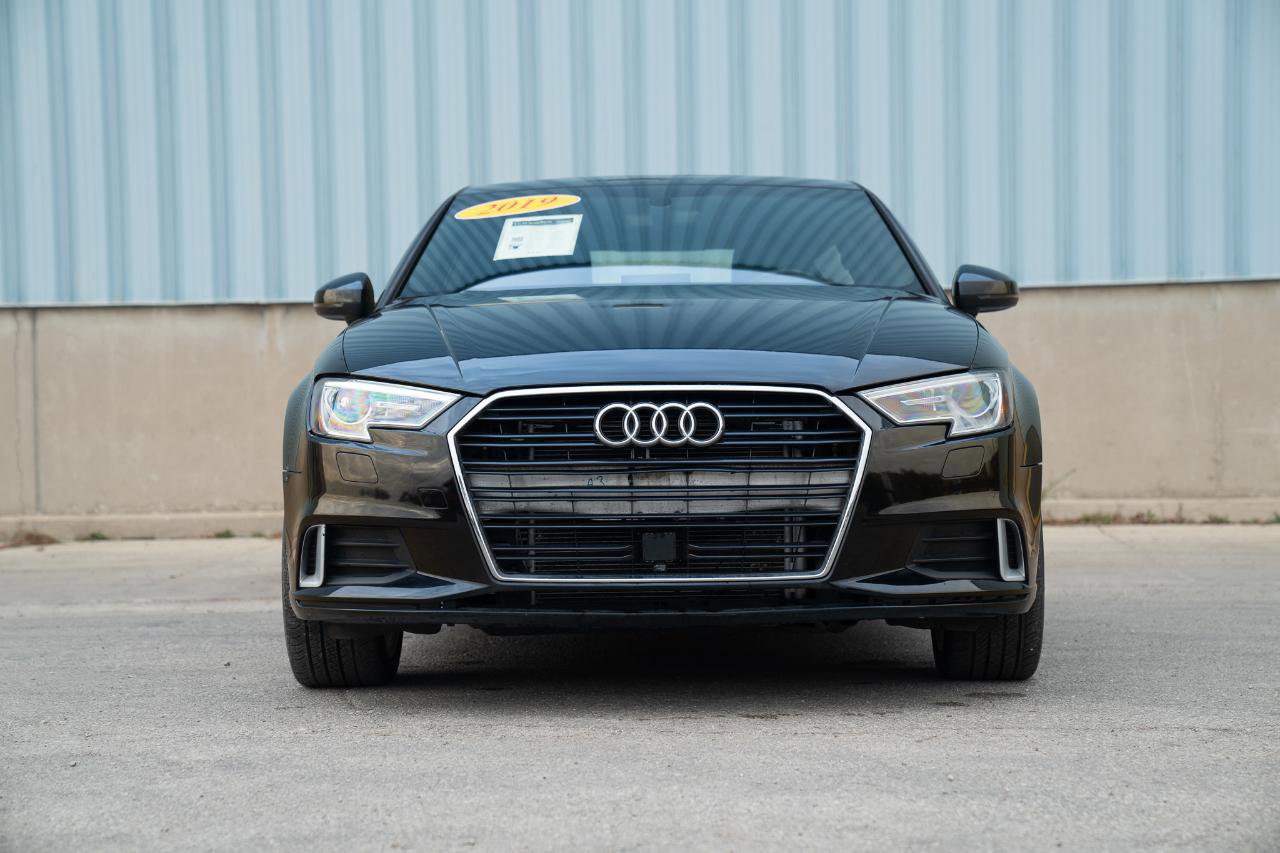 Used 2019 Audi A3 2.0T Titanium FWD image 3