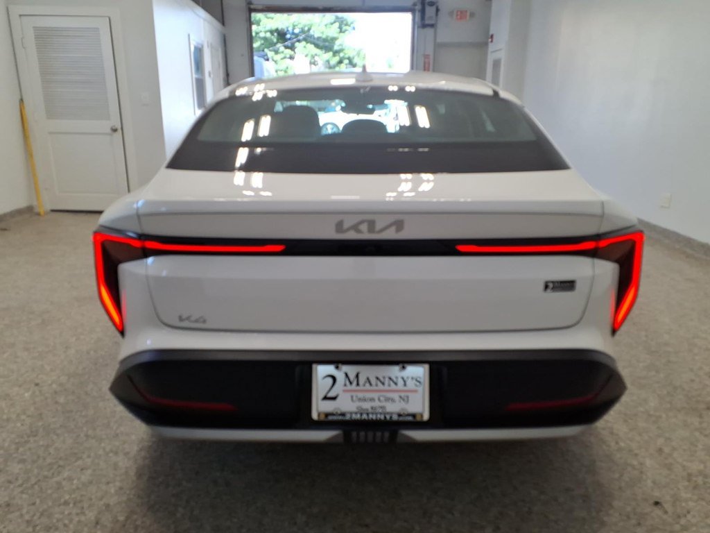 Used 2025 Kia K4 FWD image 5