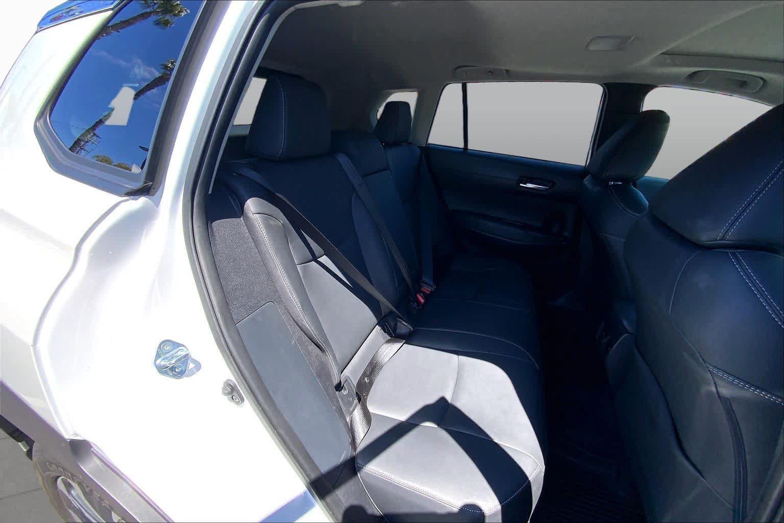 Certified 2025 Toyota Corolla Cross XLE w/ Convenience Package FWD image 19