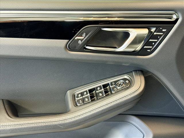 Certified 2026 Porsche Macan Turbo AWD/4WD image 11