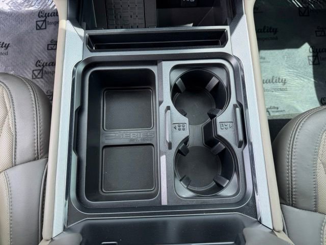 Used 2025 Ford F350 Platinum w/ Platinum Plus Package AWD/4WD image 19